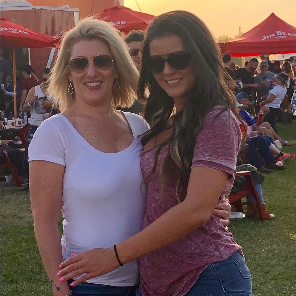 Meet your Posher, Emily